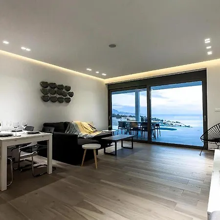 Willa Executive Rhodes Nissos Stunning Sea Views 3 Bedrooms *